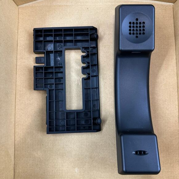 Polycom VVX 350 6-Line IP Desk Phone - Black - Picture 4 of 8